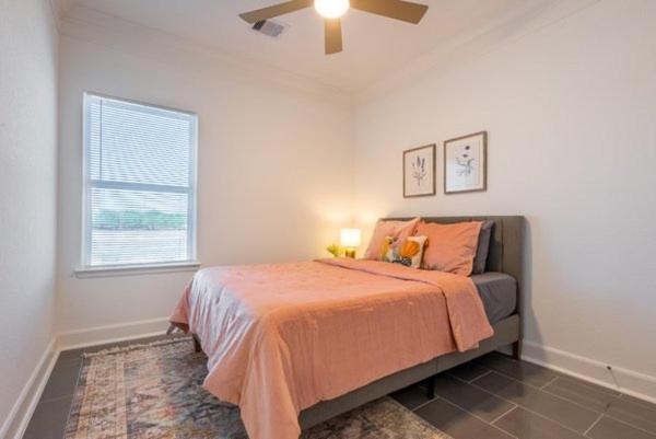 Cute Cozy House Close To Major Sporting Events And Restaurants Houston Eksteriør billede