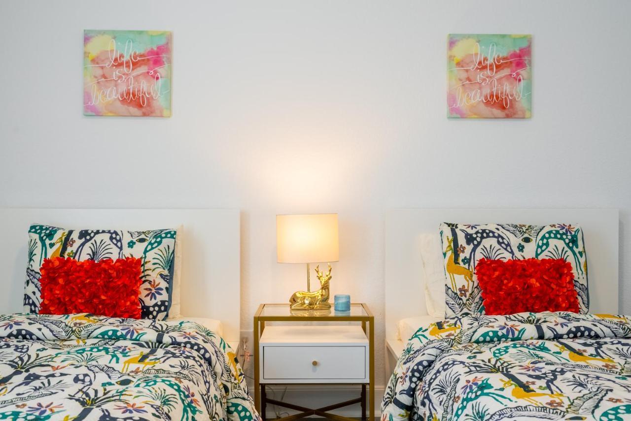 Cute Cozy House Close To Major Sporting Events And Restaurants Houston Eksteriør billede
