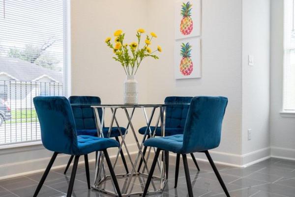 Cute Cozy House Close To Major Sporting Events And Restaurants Houston Eksteriør billede
